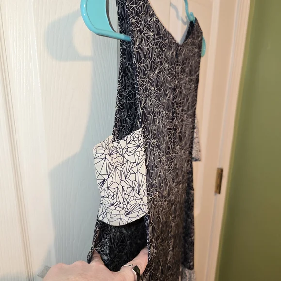 Amour Vert Silk Navy and White Abstract  Mini Dress XS - Picture 9 of 11